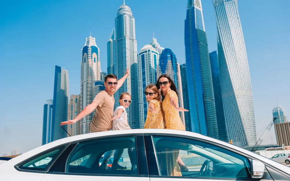 استئجار سيارة عائلية في دبي